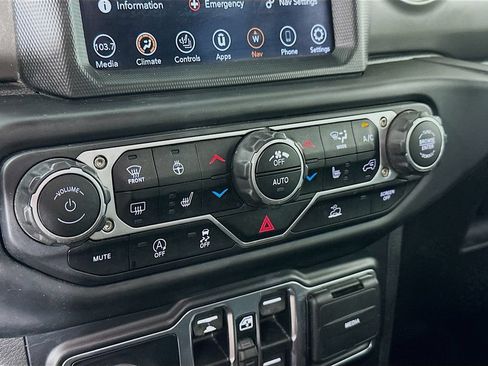 Certified 2022 Jeep Wrangler Unlimited Sport AWD/4WD image 26