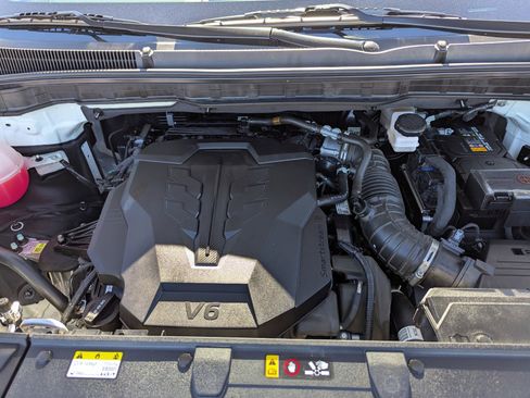 Used 2026 Kia Carnival EX image 34