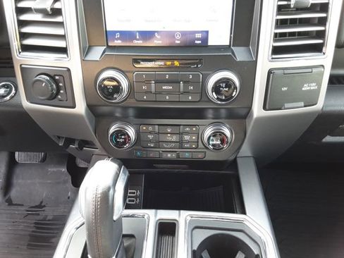 Used 2020 Ford F150 Platinum w/ Equipment Group 701A Luxury AWD/4WD image 16