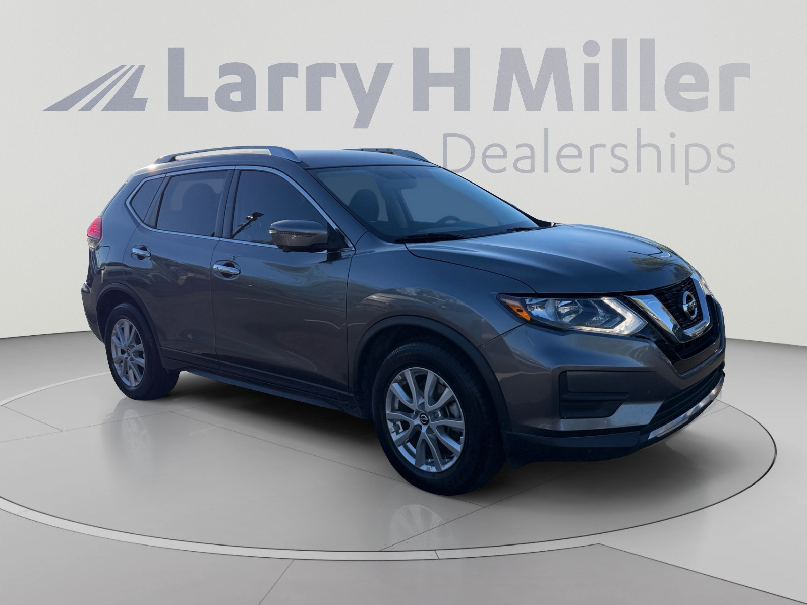 Used 2017 Nissan Rogue SV w/ SV Premium Package FWD image 7