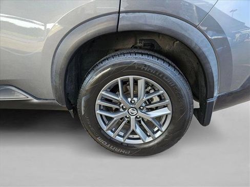 Used 2021 Nissan Rogue S FWD image 19
