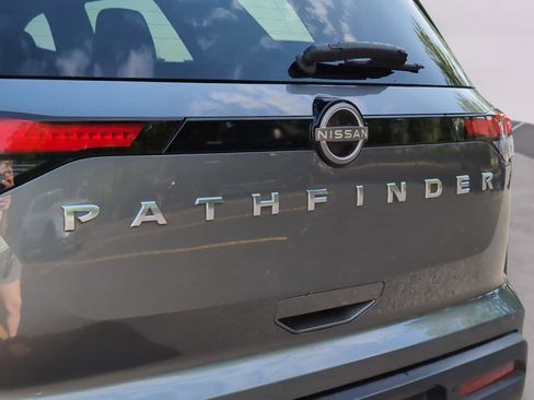 Used 2022 Nissan Pathfinder S image 33