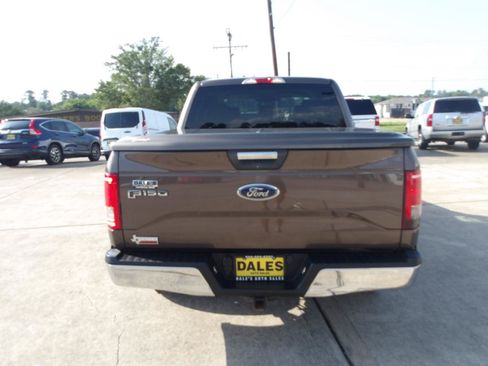 Used 2015 Ford F150 XLT w/ Equipment Group 301A Mid RWD image 12