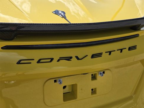 Certified 2025 Chevrolet Corvette Stingray Convertible w/ 1LT image 10