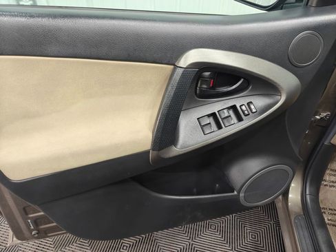 Used 2012 Toyota RAV4 4WD w/ Upgrade Value Pkg image 28