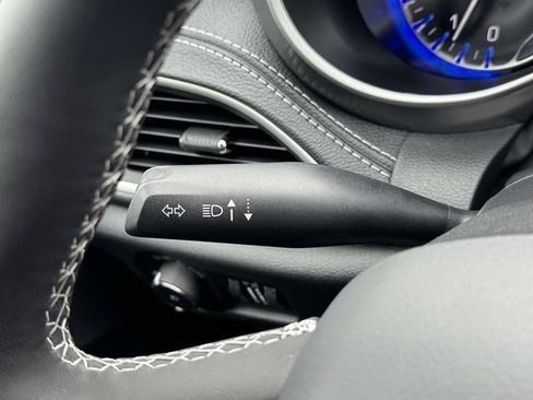 New 2026 Chrysler Pacifica Select w/ S Appearance Package image 27