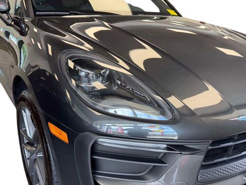 Used 2023 Porsche Macan Turbo AWD/4WD image 17