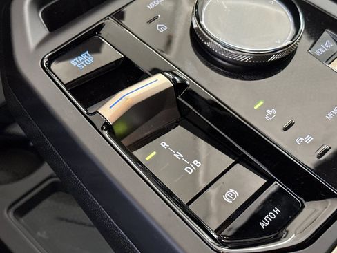 New 2026 BMW iX xDrive45 image 17
