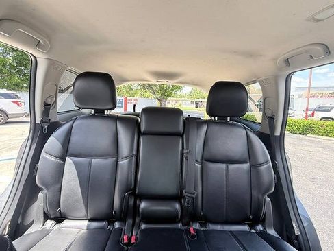 Used 2019 Nissan Pathfinder SL w/ Cargo Package AWD/4WD image 12