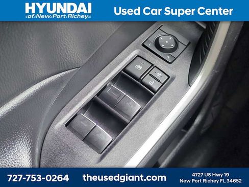 Used 2024 Toyota RAV4 XLE w/ Convenience Package FWD image 27