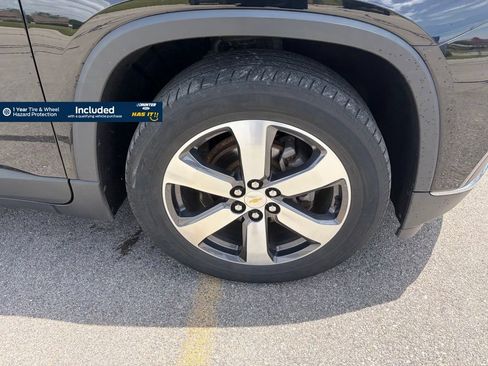 Used 2019 Chevrolet Traverse LT w/ LT Premium Package AWD/4WD image 13