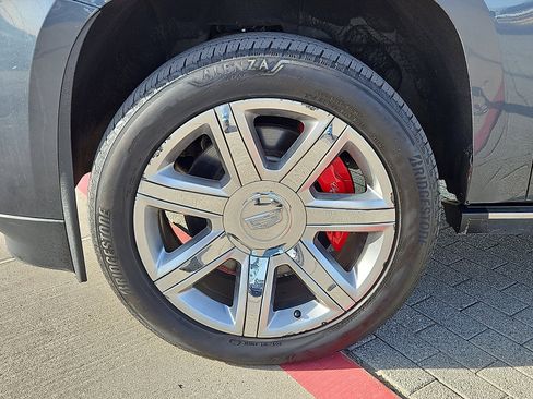 Used 2019 Cadillac Escalade Premium Luxury w/ LPO, Radiant Package image 5