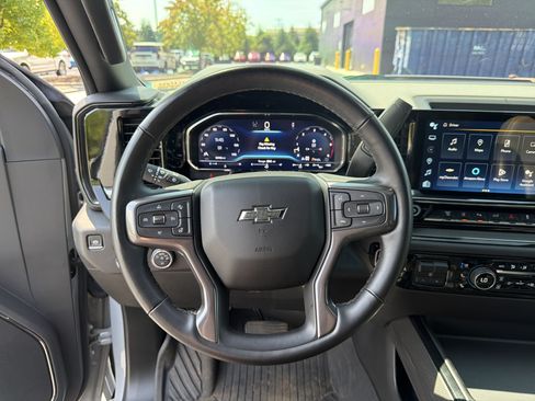 Used 2024 Chevrolet Silverado 2500 ZR2 w/ ZR2 Bison Edition AWD/4WD image 18