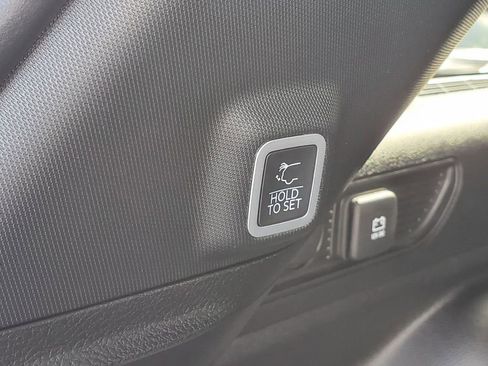 Used 2024 Jeep Grand Cherokee Limited image 8