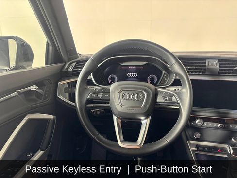 Used 2020 Audi Q3 2.0T Premium Plus w/ Premium Plus Package AWD/4WD image 17