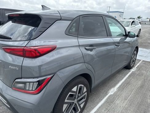 Used 2023 Hyundai Kona Limited image 16