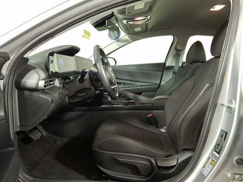 Used 2023 Hyundai Elantra SEL w/ Convenience Package FWD image 15