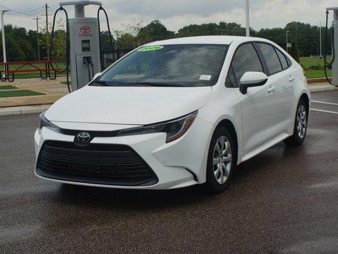 Used 2026 Toyota Corolla LE FWD image 22
