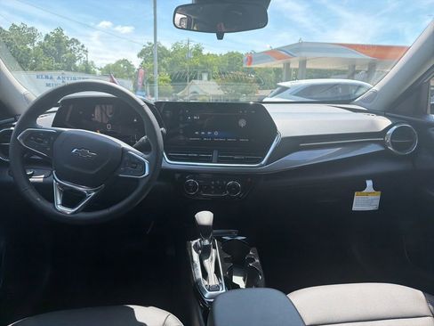 New 2026 Chevrolet Trax ACTIV w/ Driver Confidence Package FWD image 11