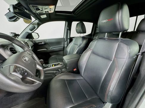Used 2022 Toyota Tacoma TRD Pro AWD/4WD image 11