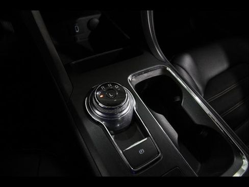 Used 2018 Ford Fusion SE w/ Equipment Group 601A image 16