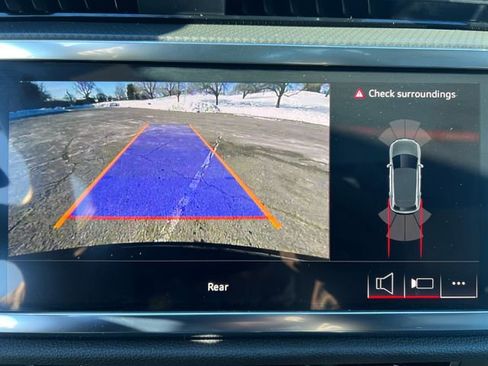 Used 2025 Audi Q3 2.0T Premium image 22