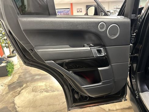 Used 2015 Land Rover Range Rover HSE AWD/4WD image 28