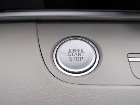 New 2026 Hyundai Elantra Limited image 35