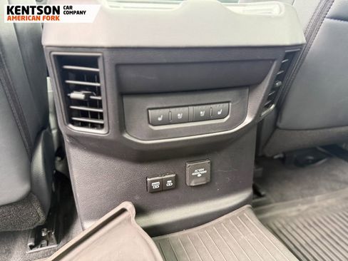 Used 2025 Toyota Tundra Platinum AWD/4WD image 40