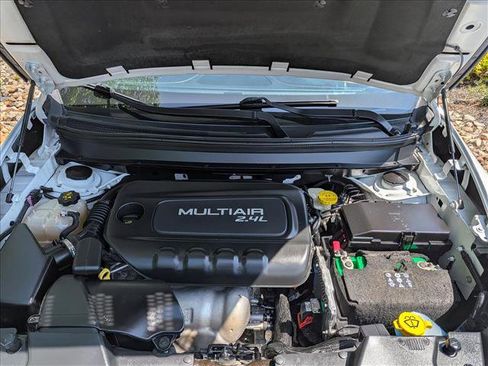 Used 2017 Jeep Cherokee Sport AWD/4WD image 10