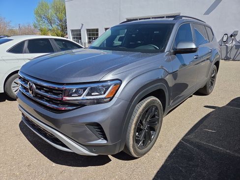 Used 2023 Volkswagen Atlas SE image 9