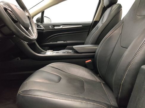 Used 2017 Ford Fusion Titanium FWD image 17
