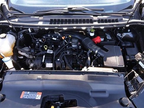 Certified 2024 Ford Edge Titanium image 27