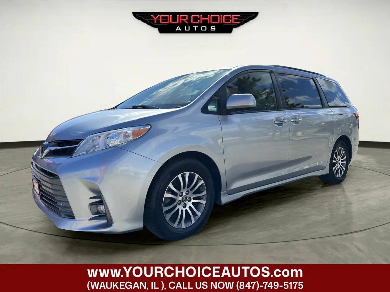 Used 2020 Toyota Sienna XLE FWD image 1