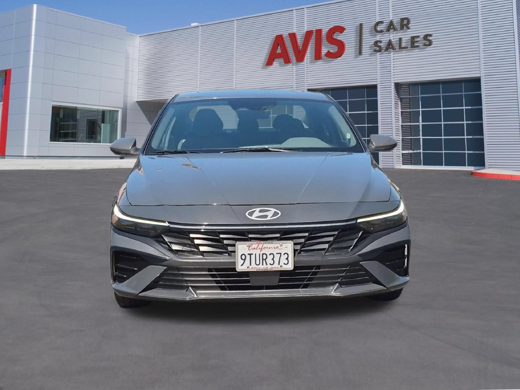 Used 2025 Hyundai Elantra SEL FWD image 2