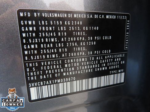 Used 2023 Volkswagen Tiguan SE R-Line image 31