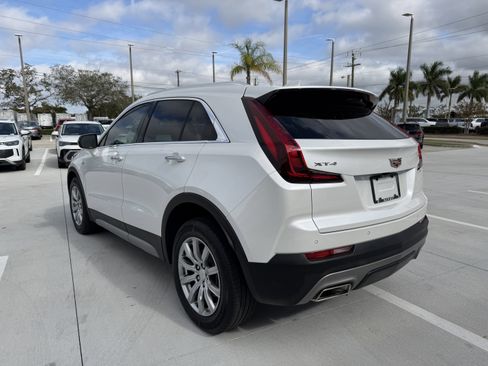 Used 2023 Cadillac XT4 Premium Luxury image 5