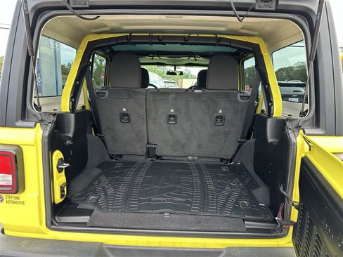 Used 2023 Jeep Wrangler Sport image 31