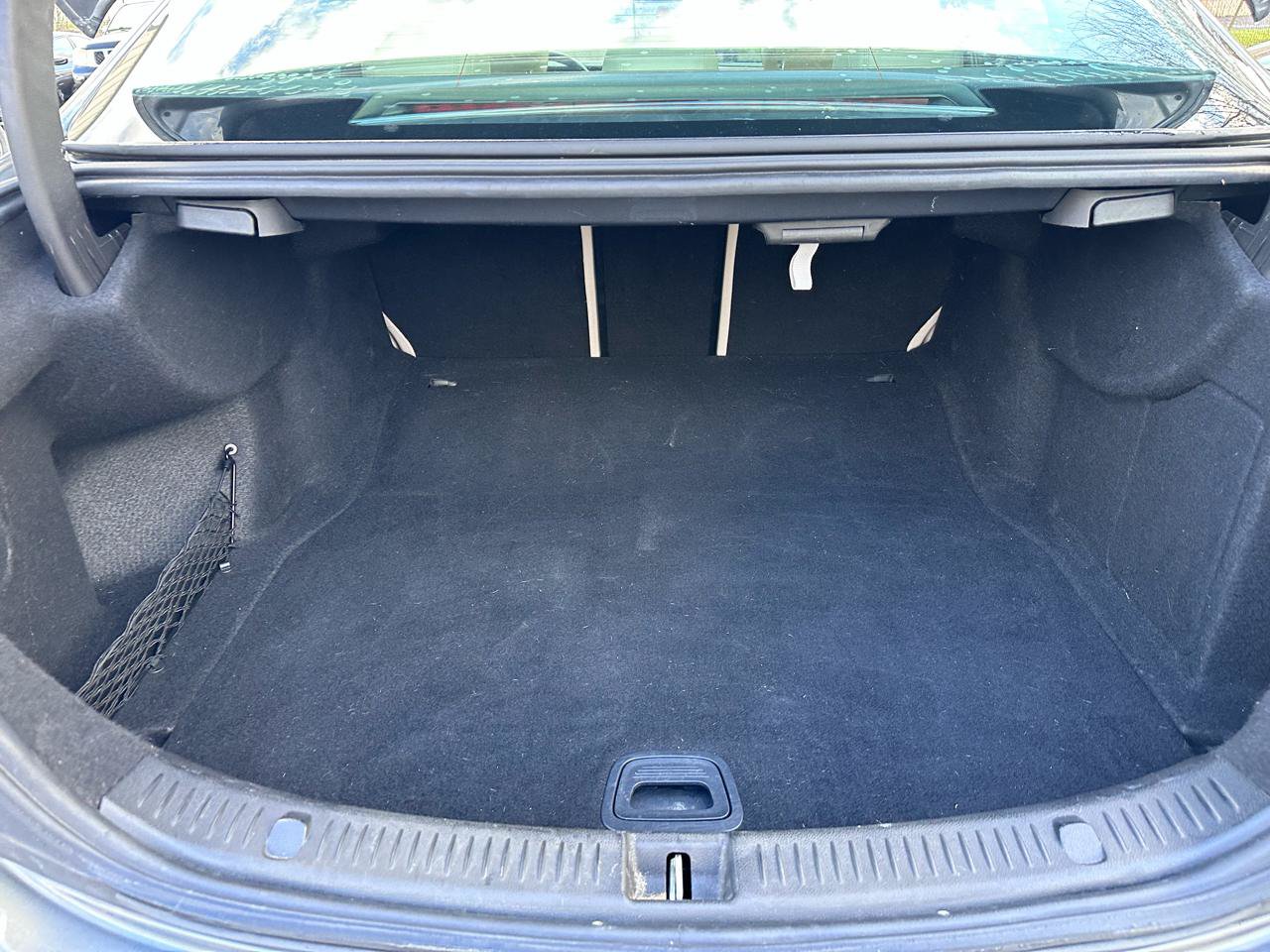 Used 2017 Mercedes-Benz E 300 image 33