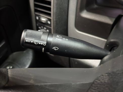 Used 2018 RAM 1500 Express image 21