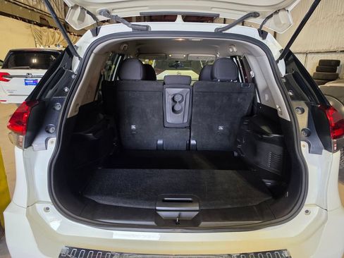 Used 2020 Nissan Rogue S FWD image 8