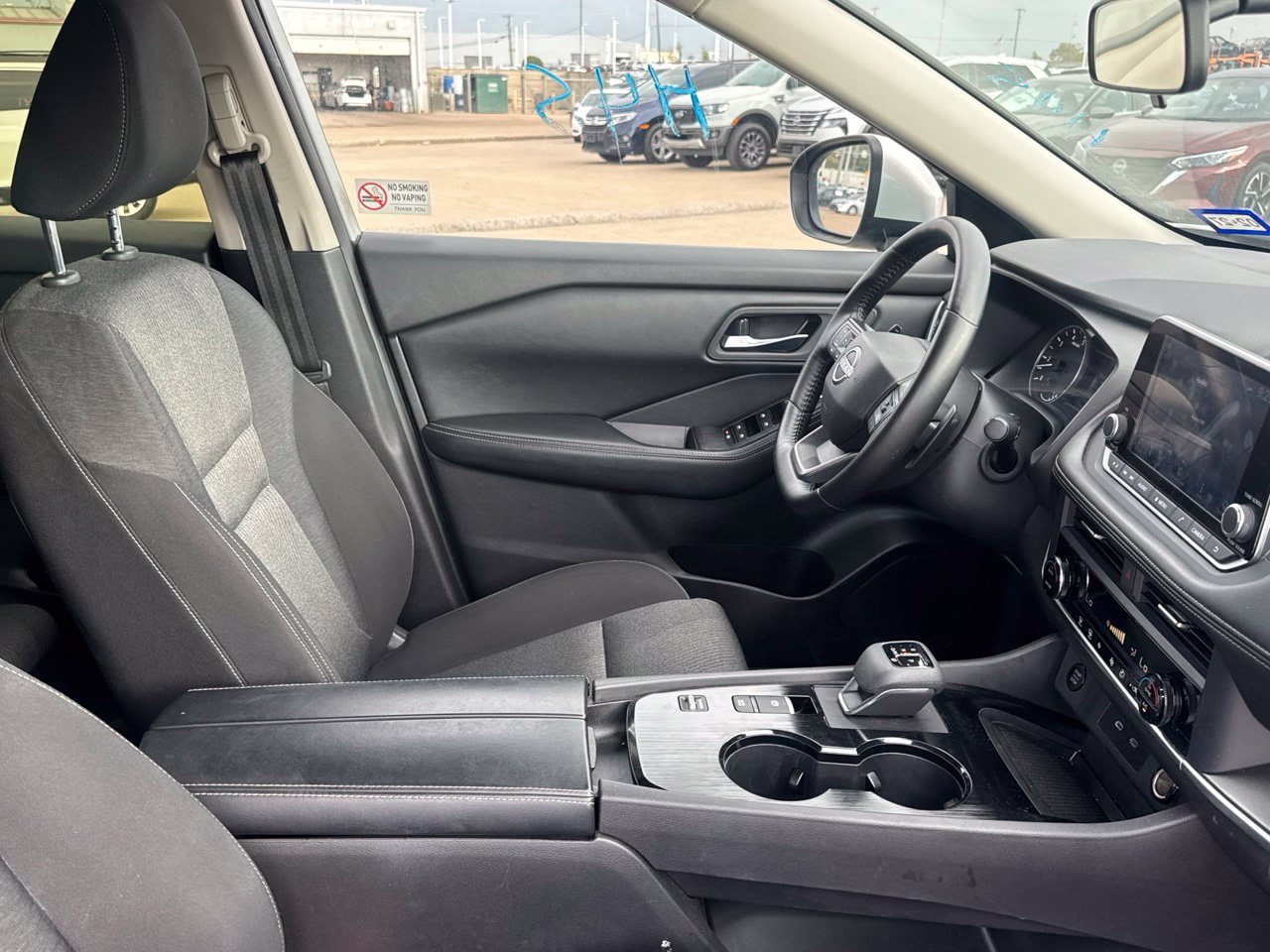 Certified 2025 Nissan Rogue SV FWD image 32
