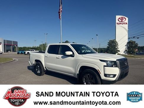 Used 2025 Nissan Frontier SV w/ SV Convenience Package RWD image 1