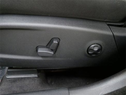 Used 2017 Dodge Charger SXT image 15