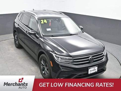 Used 2024 Volkswagen Tiguan SE FWD image 30