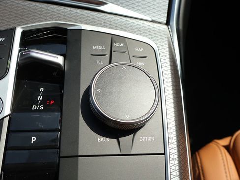 New 2025 BMW 330i xDrive Sedan w/ Premium Package image 36