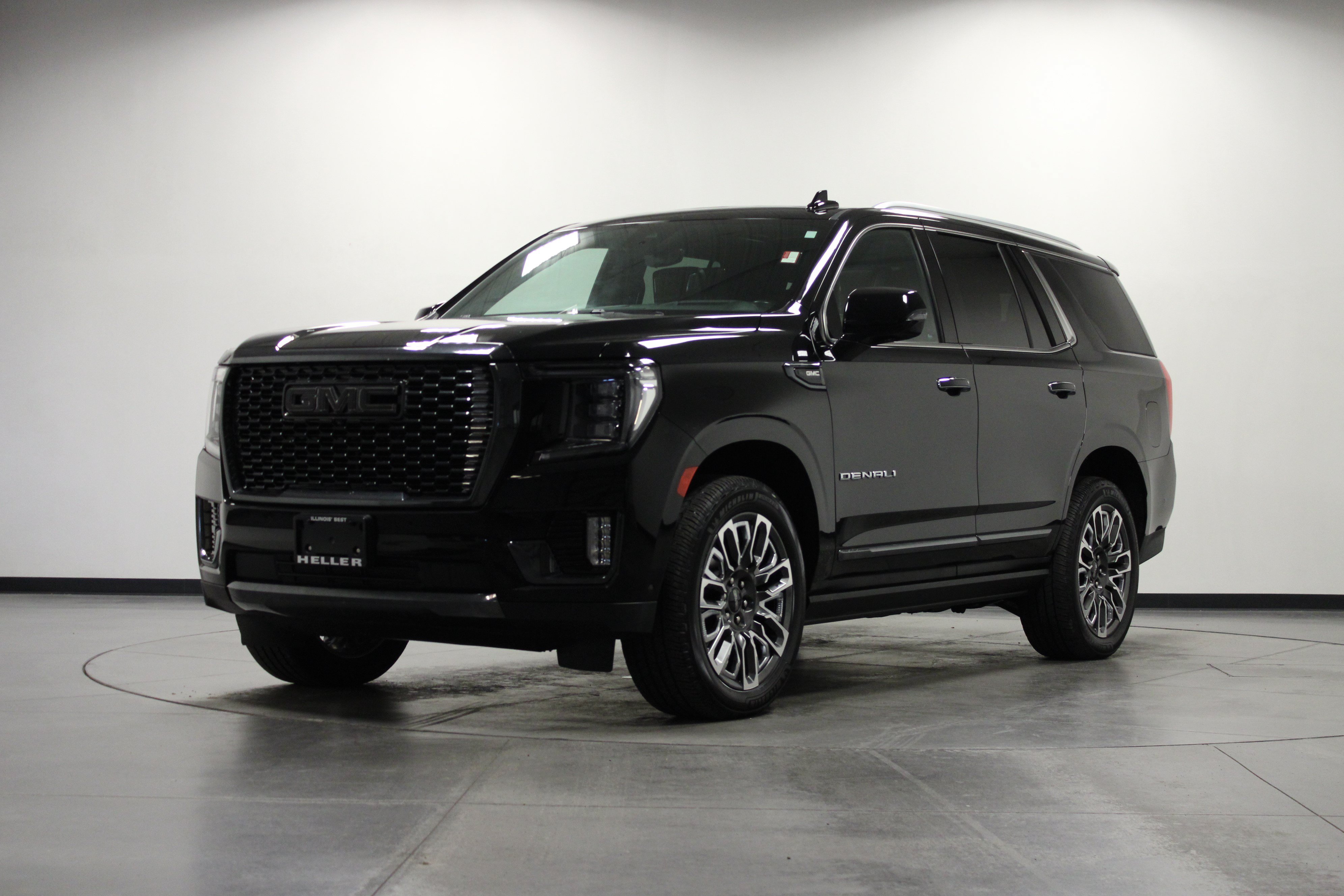 Used 2023 GMC Yukon Denali Ultimate AWD/4WD image 8