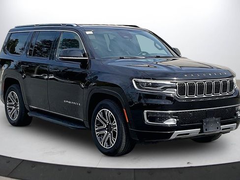 Certified 2024 Jeep Wagoneer Series II w/ Flexible Seating Group AWD/4WD image 2