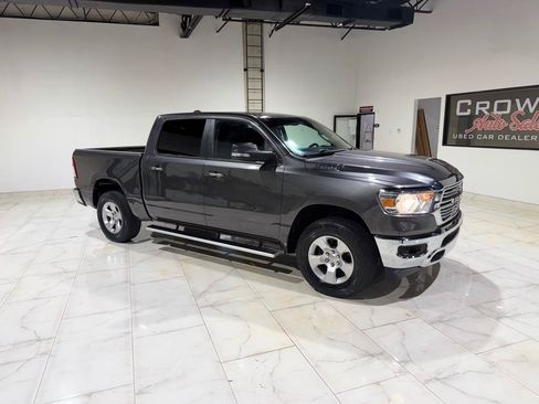 Used 2019 RAM 1500 Big Horn RWD image 3