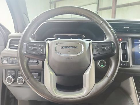 Used 2021 GMC Yukon Denali w/ Denali Ultimate Package AWD/4WD image 25